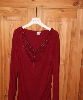 schönes Oberteil mit Wasserfall Ausschnitt 