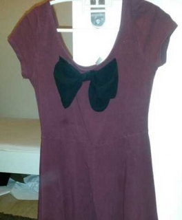 Schönes Kleid mit Schleife Weinachtskleid weinachtsfarben Kurzes Kleid 