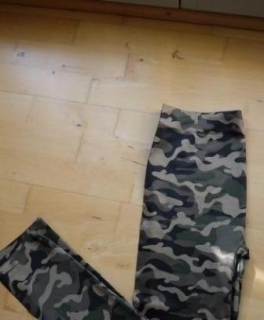 Leggins mit Military Print