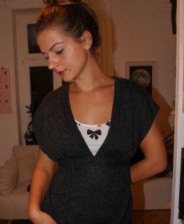 grauer Pulli mit Bindung am Rücken / Orsay 