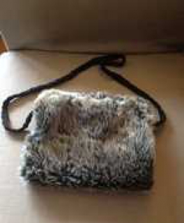 Muff mit Kunstfell - perfekt für den Winter