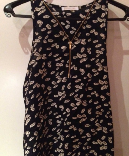 Cooles Top mit Goldenem Reißverschluss