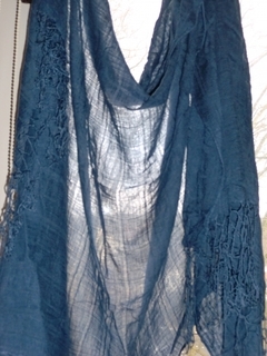 Schlichter Schal Tuch in schönem Blau