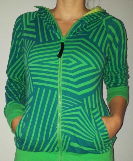 Grüngemusterte Sweatshirtjacke Bench neu