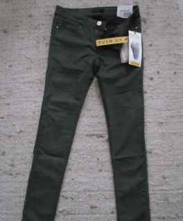 Röhrenjeans *neu*