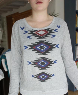 Leichter Pulli mit Motiv
