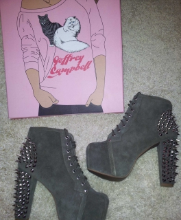 graue LITA Plateaustiefellette mit Nieten