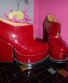 Jeffrey Campbell weinrote Plateauschuhe ausgefallen Gotik