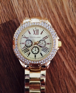 Damenuhr NEU & noch mit Etikett!