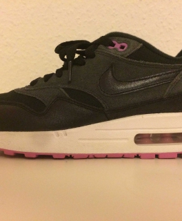 Nike Air Max 1 Essential Women Sneaker