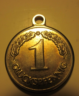 goldener Vintage Glückspfennig Anhänger