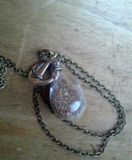 Ankerkette -glashohlperle in birnenform mit Sand gefüllt