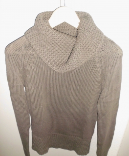 grüner Pulli von h&m