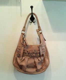 Neuwertige Tasche von Guess hellrosa 