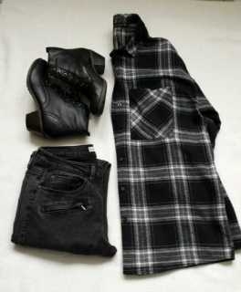 Schwarze Stiefeletten