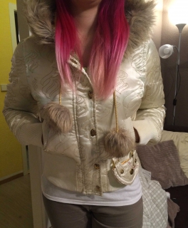 Goldene Rocawear Jacke