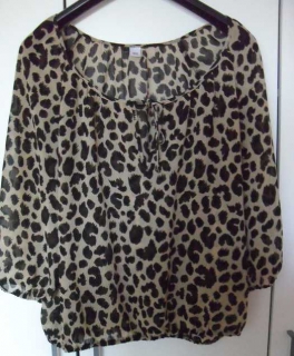 Bluse leicht transparent im angesagten Leo-Print