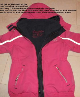 warme Winterjacke in der Gr. 140 / C&A 