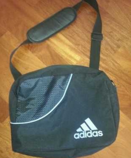 Umhängetasche von Adidas!