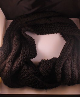 schwarzer Woll-Schlauchschal 