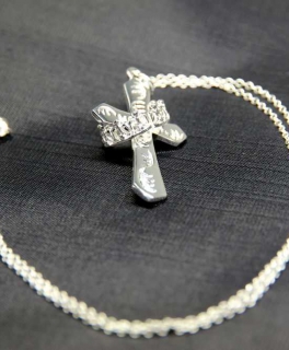 Silber Kette mit Kreuzanhänger