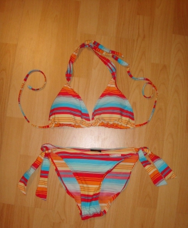 Wunderschöner Triangelbikini zum Binden