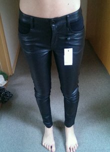 Vero Moda - Lederhose; Gr. 38/32