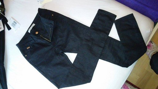 Ungetragene MANGO Hose in Schlangenoptik