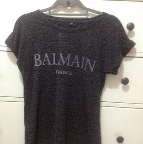 Graumeliertes T-Shirt 
