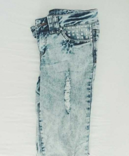 Nieten Cut Out Washed Jeans
