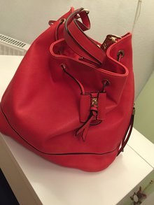 Super schöne rote Beuteltasche 