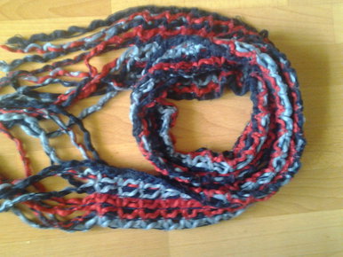 Wollschal  blau-rot 1,60m plus Fransen