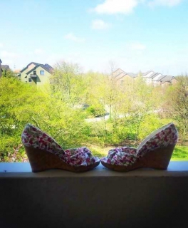 Hübsche Keilabsatzschuhe