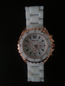 Armbanduhr weiß *NEU*