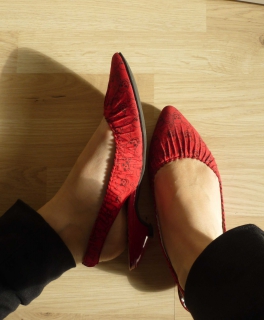 spitze Totenkopf-Pumps slingbacks rot