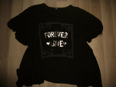 Modernes Oberteil mit Fledermausärmeln