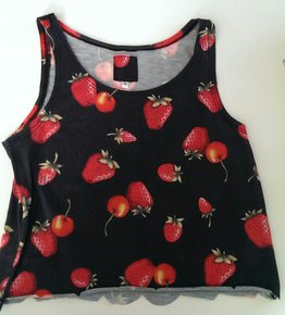 Erdbeeren Crop top
