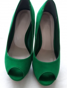 Sexy Peeptoes in grün von ideal