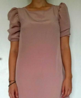 Rosa Abendkleid mit Puffärmeln