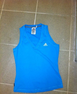 Blaues Lauftop von Adidas