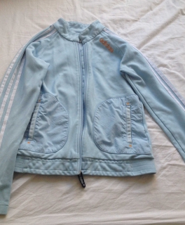 sportliche Adidasjacke