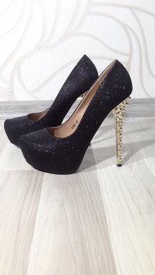 High Heels Schick Größe 37 NEUWERTIG schwarz gold TOP Zustand