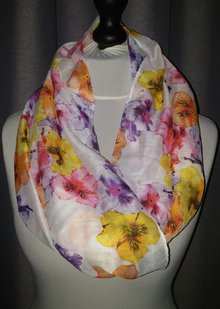 H&M Loopschal mit Blumen