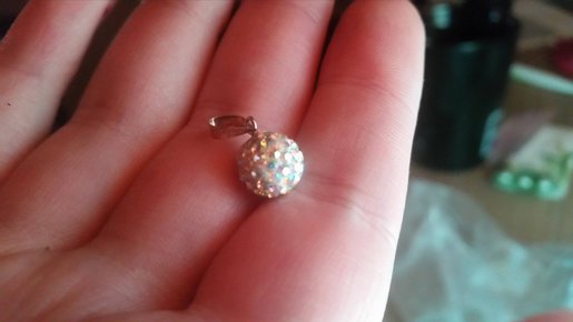 schöne Ohrringe + Kettenanhänger