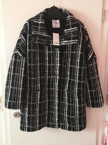 NEU schwarzer Mantel von Mango M