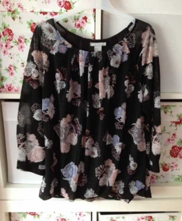 Sehr schöne elegante Bluse