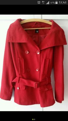 Toller, roter Herbstmantel 