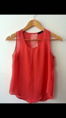 Sommerbluse spitzeneinsatz rückenfrei korall Chiffon