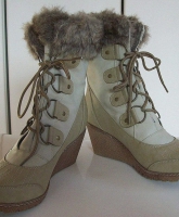 Wedges Fake Fur Stiefel 39 40 beige nude khaki hell Schuhe Schnürung 