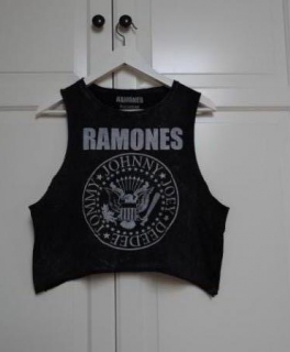 Croptop Ramones grau